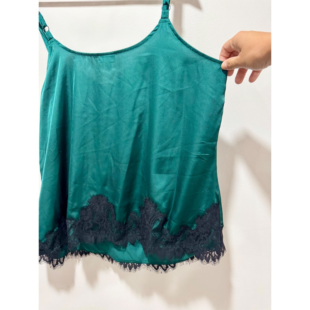 Torrid Emerald Green Satin Lace Trim Cami Top Adjustable Straps Size 1X XL - Picture 3 of 4